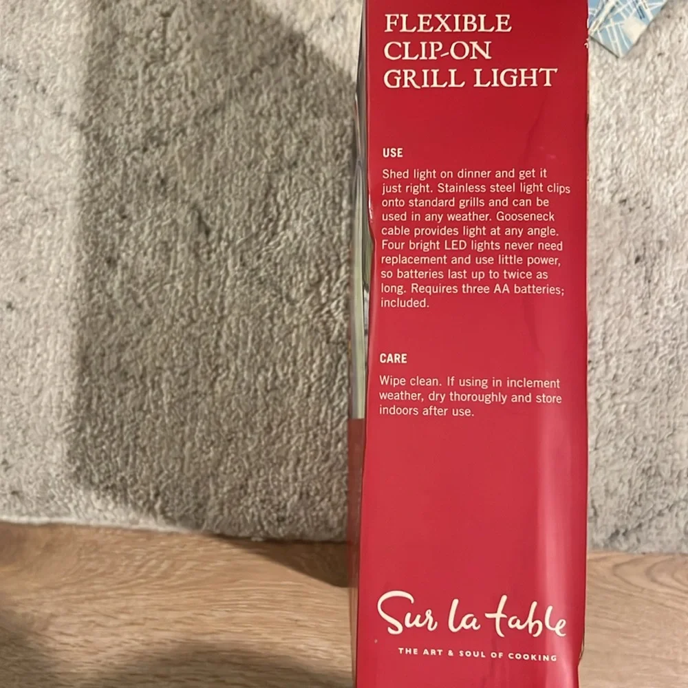 Never used_ Sur La Table _ Flexible Clip-on Grill Light